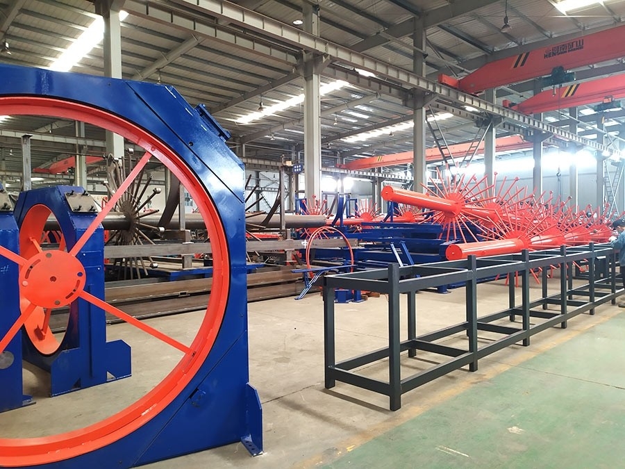 在橋梁施工中，為什么越來越多的人選擇使用鋼筋籠滾焊機(jī)？